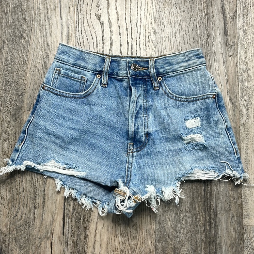 PAC SUN Women’s Vintage High Rise Distressed  Short Shorts, size 24